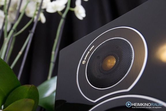 Die goldenen Hochtonkalotten der Monitor Audio Silver 3 sind nicht nur optisch ein Leckerbissen, auch klanglich machen sie einiges her! Bild