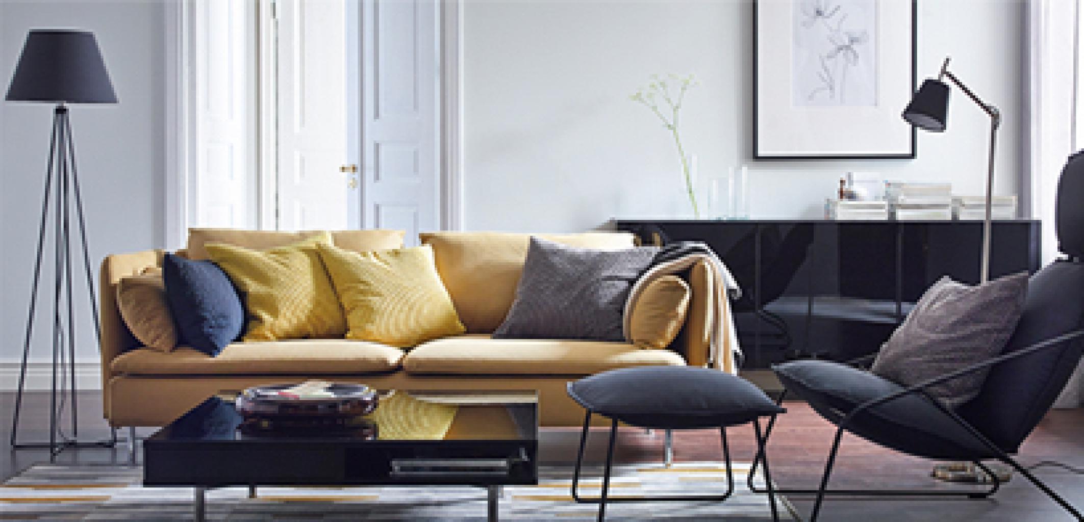 Heimkino an der weißen Wand Bild