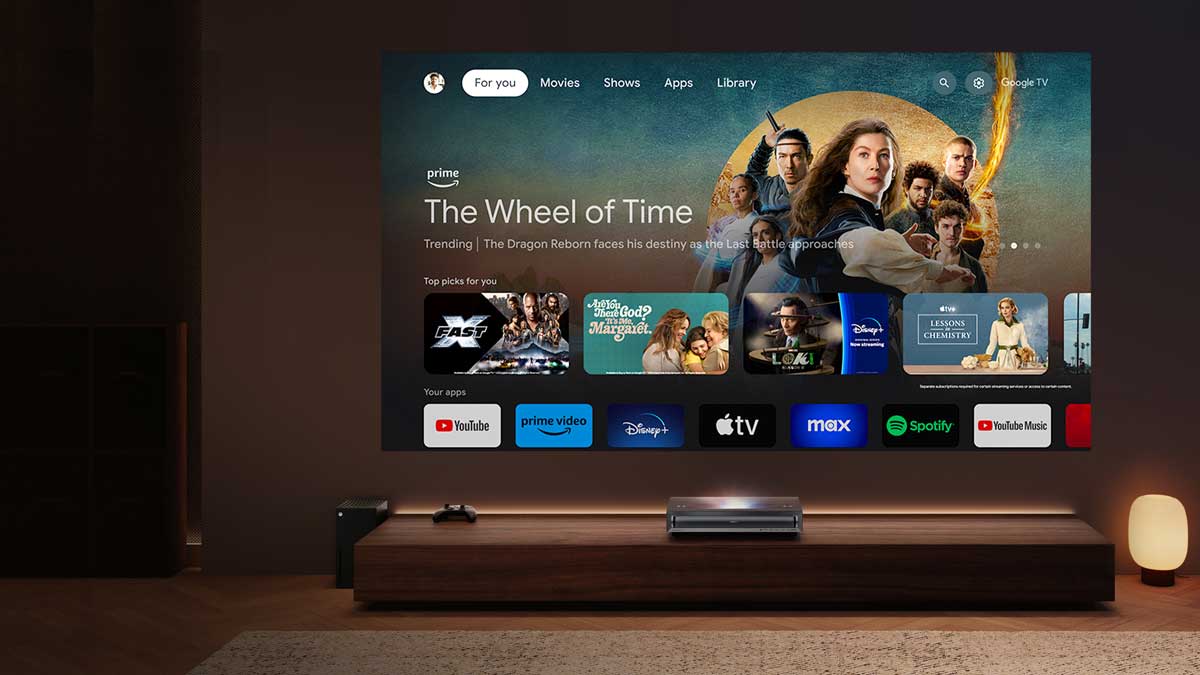 Heimkino mit Beamer und Streaming-Diensten.